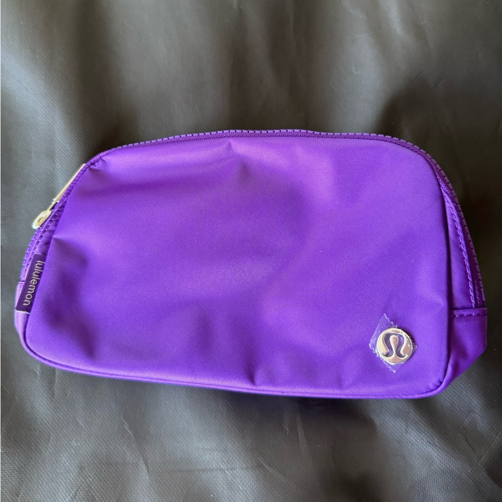 NWT Lululemon Everywhere Belt Bag 1L - RARE COLOR College Purple